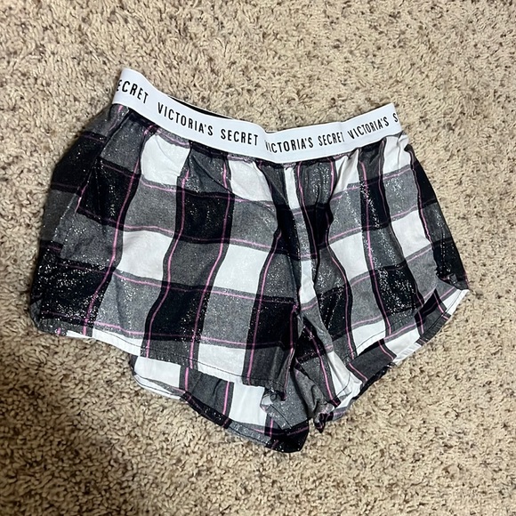 BNWOT women’s XS Victoria’s Secret super soft lounge/PJ shorts! - Picture 2 of 5